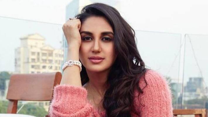 heroin nikita dutta faces shocking situation by bike thieves heroin nikita dutta faces shocking situation by bike thieves