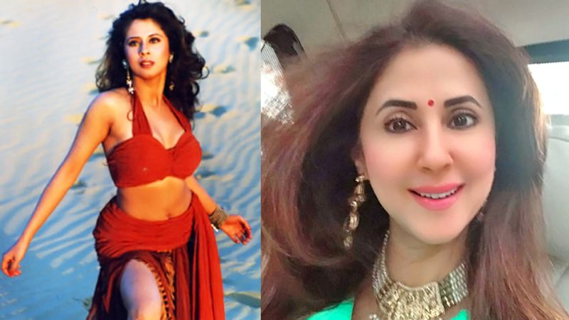 <p>'रंगीला' से पहले रामगोपाल वर्मा ने उर्मिला को 1992 में आई तेलुगु फिल्म 'अंथम', द्रोही और 1993 में रिलीज हुई 'गायम' में मौका दिया था। एक वक्त ऐसा था कि रामू अपनी फिल्मों में उर्मिला को ही कास्ट करते थे।</p>
