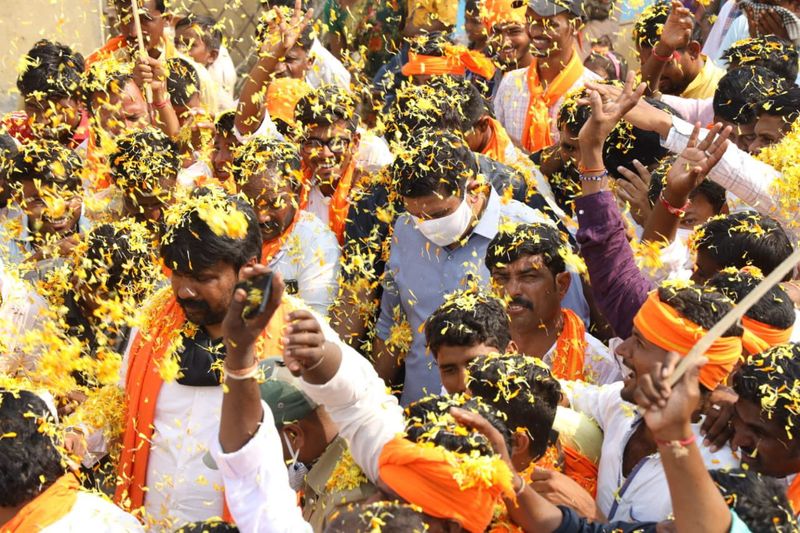 <p>ತಾಲೂಕಿನ ಉದ್ಬಾಳ ಗ್ರಾಮದಲ್ಲಿ ಮಂಗಳವಾರ ಬಿಜೆಪಿ ಅಭ್ಯರ್ಥಿ ಪ್ರತಾಪಗೌಡ ಪಾಟೀಲ ಪರ ಪ್ರಚಾರ ನಡೆಸಿದ ಬಿಜೆಪಿ ರಾಜ್ಯ ಉಪಾಧ್ಯಕ್ಷ ವಿಜಯೇಂದ್ರ </p>