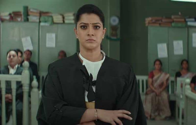 నాంది మూవీలో వరలక్ష్మీ శరత్ కుమార్ లాయర్ గా చేసిన విషయం తెలిసిందే