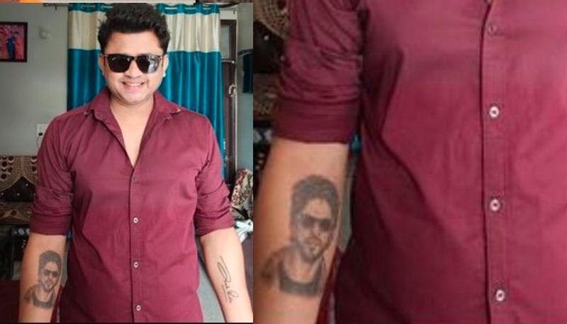 <p>সুন্দর ট্যাটুটি তখন দেখতে বাজে লাগবে, কিং খানের এই মজার রিপ্লাই মুহূর্তে সকলের নজর কাড়ে।</p>