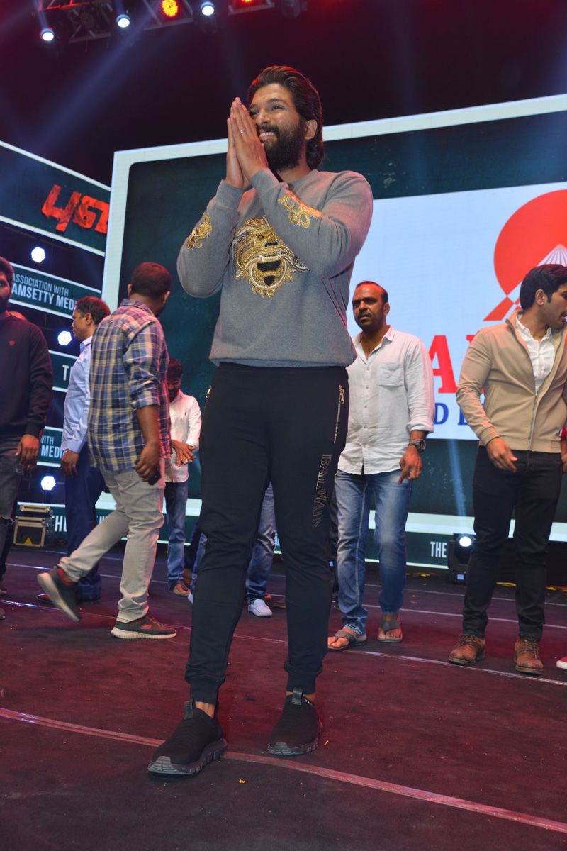 తన కెరీర్ ఊపందుకుంది సుకుమార్ తీసిన ఆర్య సినిమాతోనే. ఆర్య సినిమా వలనే నాకు స్టైలిష్ స్టార్ అనే బిరుదు వచ్చింది.