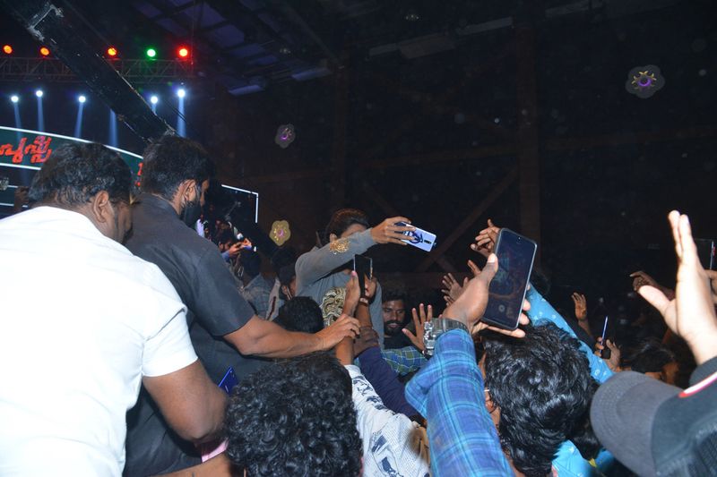పుష్ప ఫస్ట్ మీట్ ఈవెంట్ ఫోటోలు