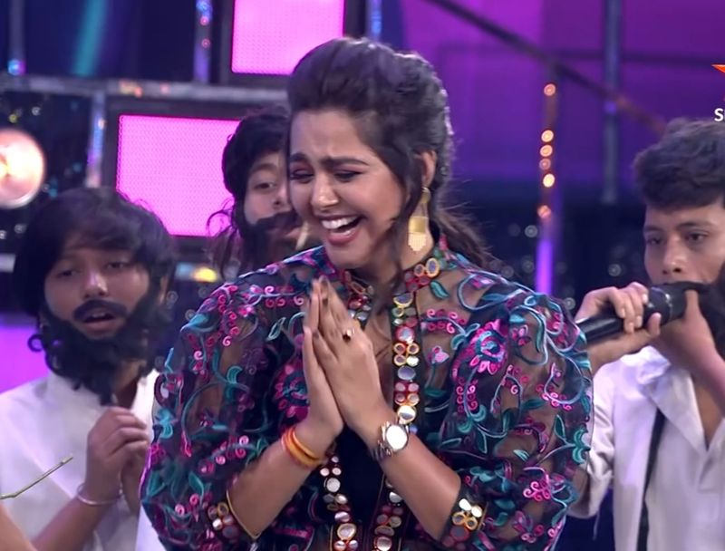 బిగ్ బాస్ హౌస్ నుండి బయటికి వచ్చాక అల్లు అదుర్స్ మూవీలో ఓ స్పెషల్ సాంగ్ చేసింది మోనాల్. ఇక స్టార్ మా లో కొత్తగా మొదలైన డాన్స్ ప్లస్ షోలో మోనాల్ జడ్జిగా కొనసాగుతున్నారు.