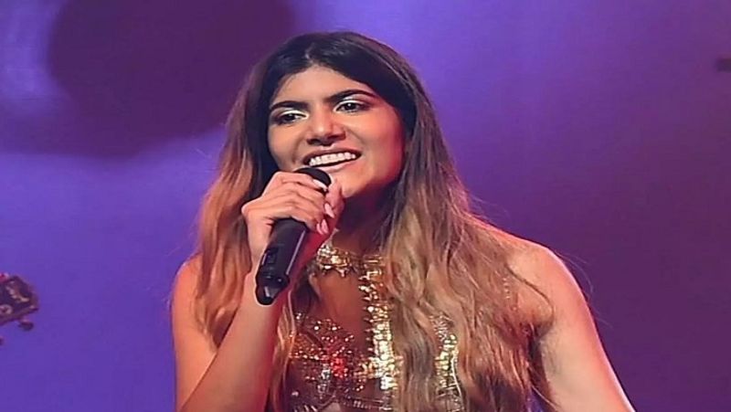 अनन्या बिरला ने इस पूरे मामले को ट्विटर पर शेयर किया था, जिसके बाद उनके समर्थन में अभियान चलाया गया था। बता दें कि दुनियभर में नस्लभेद के खिलाफ 'ब्लैक लाइव्स मैटर' नाम का आंदोलन चलाया जा रहा है। इस आंदोलन से जुड़े लोगों ने अनन्या बिरला को समर्थन दिया। यह मामला काफी चर्चा में रहा। बाद में रेस्तरां के संचालक को माफी मांगनी पड़ी।