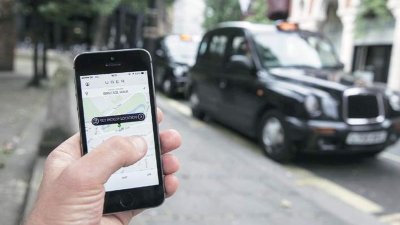 वैक्सीनेशन के लिए फ्री राइड देने के मौके पर Uber के इंडिया और साउथ एशिया प्रेसिडेंड प्रभजीत सिंह के हवाले से कहा जा रहा है कि 'सभी सिटिजन को वैक्सीनेट करने के इस मिशन में हम दिल्ली सरकार की मदद करने को लेकर उत्साहित हैं। हम MoveWhatMatters के हतह लगातार वैक्सीनेश ड्राइव को सपोर्ट करेंगे।'