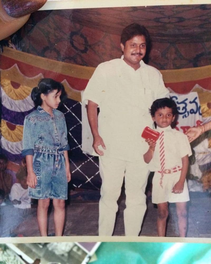 ఇక డబ్ స్మాష్ వీడియోలకు బాగా ఫేమస్ అయిన ఈమెను, జూనియర్ సమంత అని కూడా పిలుస్తారు. ఇప్పటికే మీకు ఒక ఐడియా వచ్చేసి ఉండాలి.