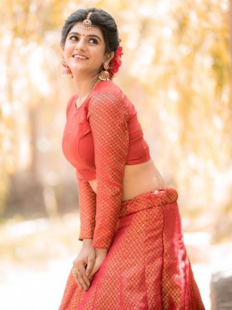 மேலும் பிக்பாஸ் பிரபலங்கள் அடுத்தடுத்து பட வாய்ப்பை கைப்பற்றி வரும் நிலையில், கேபியம் பட வாய்ப்புகளை கைப்பற்ற முயற்சித்து வருகிறார்.