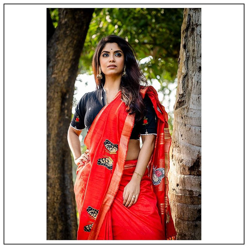 ఇంకా చెబుతూ, `ఓ మహిళగా నన్నునేను ఇష్టపడతాను. ప్రేమిస్తాను. మన కోసం మనం నిలబడే సమయం రావాలి. ఎందుకంటే మనల్ని ఇంకా ఎవరూ ఇష్టపడరు` అని చెప్పింది.