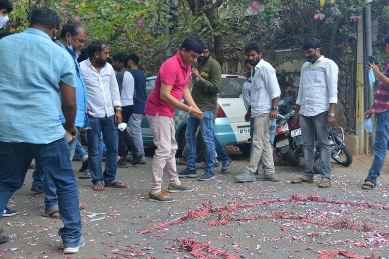 `వకీల్సాబ్` బృందం సక్సెస్ సెలబ్రేషన్స్.