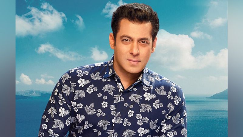 <p>সেই ছবিতেই দেখা যাবে আমির খান ও সলমন খানকে অতিথি তারকা হিসেবে। সেই কারণেই পারিশ্রমিক দিতে চেয়েছিলেন শাহরুখ। </p>