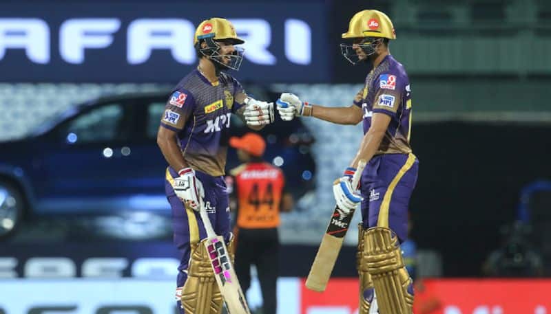 sunrisers hyderabad lost 2 early wickets against kkr in ipl 2021