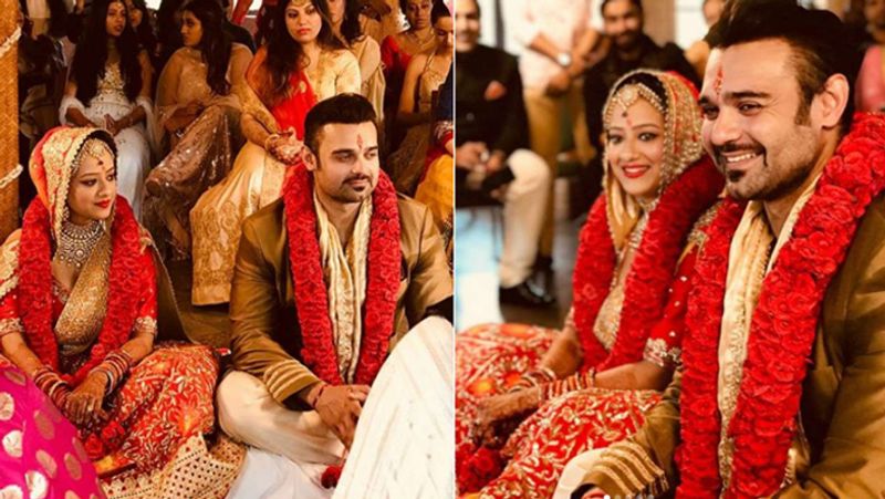 मदालसा और महाअक्षय की शादी काफी ग्रैंड लेवल पर की गई थी। इस कपल की शादी में परिवारवालों ने पानी की तरह पैसा बहाया था। शादी के वेन्यू पर हर चीज इतनी खूबसूरत थी कि ये वेडिंग फेयरीटेल्स की तरह थी।