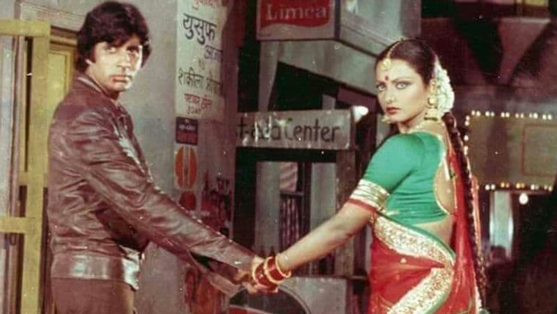 To which, Rekha immediately said, “Mujhse puchiye na (ask me).” After the host Jay Bhanushali looked confused, Rekha replies, “Maine kuch nahi kaha (I didn’t say anything).” Jay then said, “Kya baat hai. Yeh laga sixer (Wow. That was a sixer).”