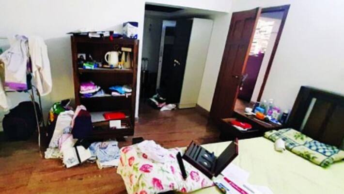 5 men rob businessman of Rs 2 cr, jewellery in Delhi's Paschim Vihar 5 men rob businessman of Rs 2 cr, jewellery in Delhi's Paschim Vihar