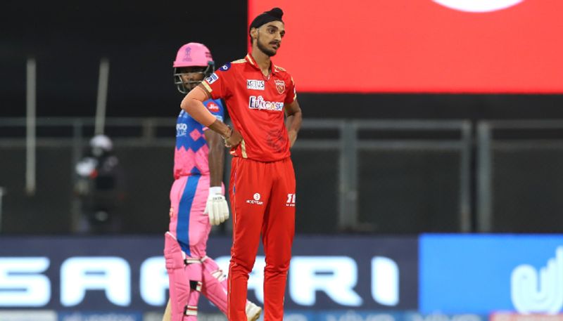 అలాగే పంజాబ్ కింగ్స్ యంగ్ బౌలర్ ఆర్ష్దీప్ సింగ్ 3.4 ఓవర్లు బౌలింగ్ చేశాడు. అంటే సరిగ్గా 22 బంతులు. ఇలా ఏకంగా ఆరు సందర్భాల్లో ఆరెంజ్ ఆర్మీకి 22 సంఖ్య అదృష్టంగా మారి 21వ తేదీ, 2021వ సంవత్సరంలో తొలి విజయాన్ని అందించిందని అంటున్నారు న్యూమరాలజీ విశ్లేషకులు.