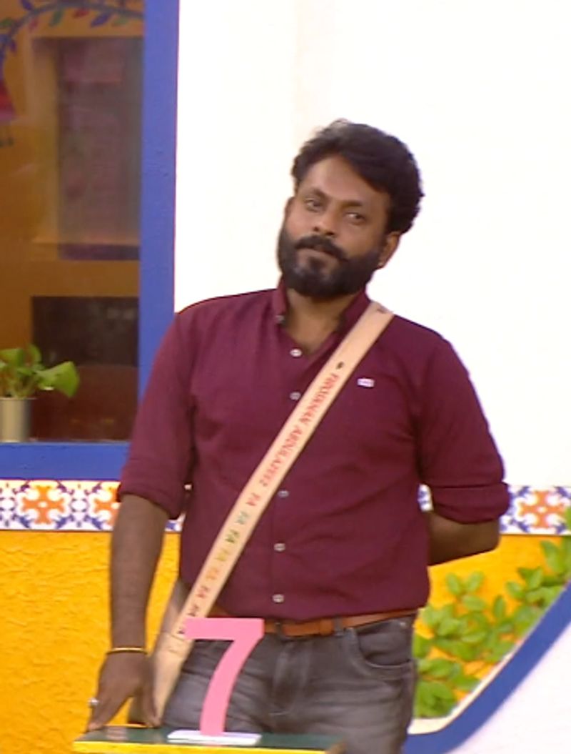 ഏഴാം സ്ഥാനം തെരഞ്ഞെടുത്തത് കിടിലം ഫിറോസ് ആയിരുന്നു.