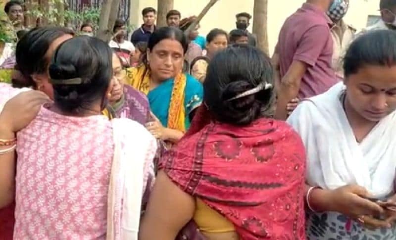 స్నేహితుల మీది కోపంతో అందమైన కుటుంబాన్ని చేతులారా నాశనం చేసుకున్నాడు. ముద్దులొలికే చిన్నారులను మృత్యువుకు అప్పగించాడు. ఇప్పుడు పోలీసులకు చిక్కి కటకటాలపాలయ్యాడు.