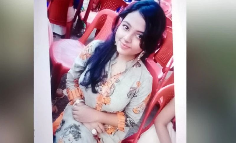 ट्यूशन टीचर रिंकू घोष।