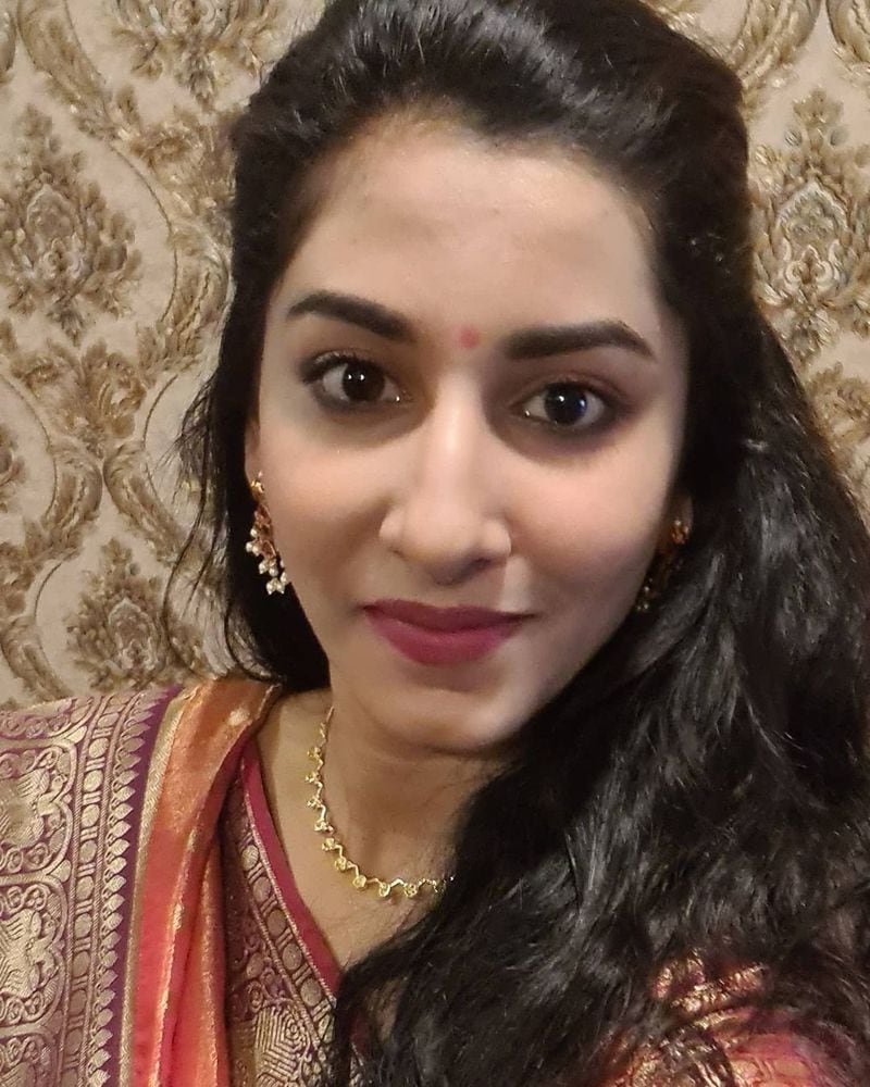 అనేక బుల్లితెర కార్యక్రమాలలో విష్ణు ప్రియ కనిపించి సందడి చేస్తున్నారు. యూత్ ఫుల్ షో పోవే పోరా షోతో బుల్లితెర కెరీర్ మొదలుకాగావడం జరిగింది. ఇప్పటికి కూడా ఆ షో కొనసాగుతుంది.