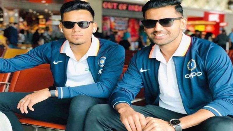 हाल ही में, मंगलवार को कोलकाता नाइट राइडर्स के साथ खेले गए आईपीएल के पांचवे मैच में राहुल चाहर ने हारी हुई बाजी मुंबई को जिता दी। इस मैच में उन्होंने 4 ओवर में 27 रन देकर 4 महत्वपूर्ण विकेट एकदम सही समय पर लिए और गेम में मुंबई की वापसी करवाई।
