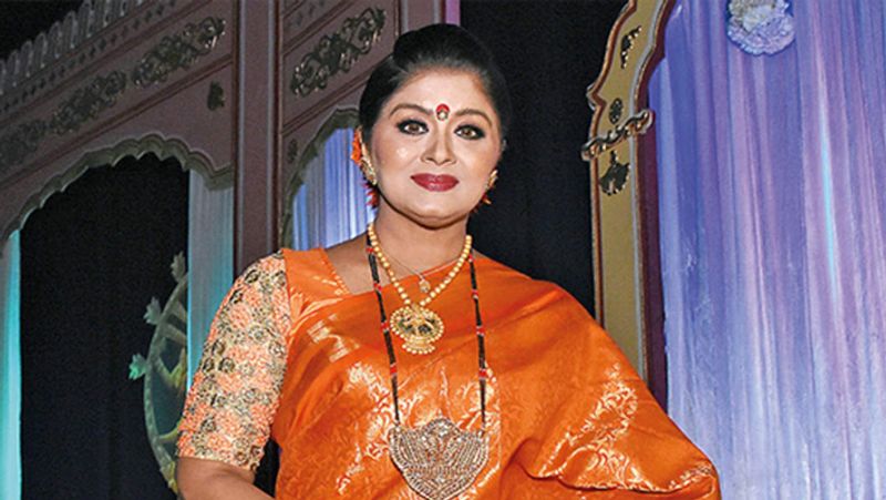 इसके बाद उन्होंने प्रोस्थेटिक पैर लगवाया। इसके सहारे उन्होंने 2 साल तक चलना सीखा। और फिर उन्होंने साउदी अरब, यूके, कनाडा, कुवैत सहित अन्य देशों में क्लासिकल डांस की परफॉर्मेंस दी।