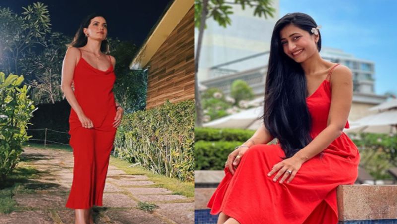 किसके लुक ने जीता आपका दिल ?
इन दोनों फोटोज को देखकर आप ही अंदाजा लगाइए, कि कौन किसपर भारी पड़ा है। एक तरफ दिन के उजाले में धनाश्री के चेहरे पर एक चमक नजर आ रही है, तो वहीं रात के अंधेरे में नताशा अपनी खूबसूरती से रोशनी कर रही हैं।