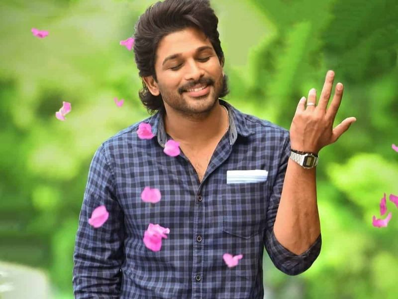 అయితే కొరటాల, బన్నీ సినిమా పూర్తిగా ఆగిపోలేదని, అది భవిష్యత్లో ఉండే ఛాన్స్ ఉందని అంటున్నారు. కానీ ప్రస్తుతం మాత్రం బన్నీ నెక్ట్స్ సినిమాపై సస్పెన్స్ నెలకొంది. ఆయన వేణుశ్రీరామ్తో `ఐకాన్` చేస్తాడా? లేక మరో వేరే డైరెక్టర్ని ట్రాక్లోకి లాగుతాడా? అన్నది చూడాలి.