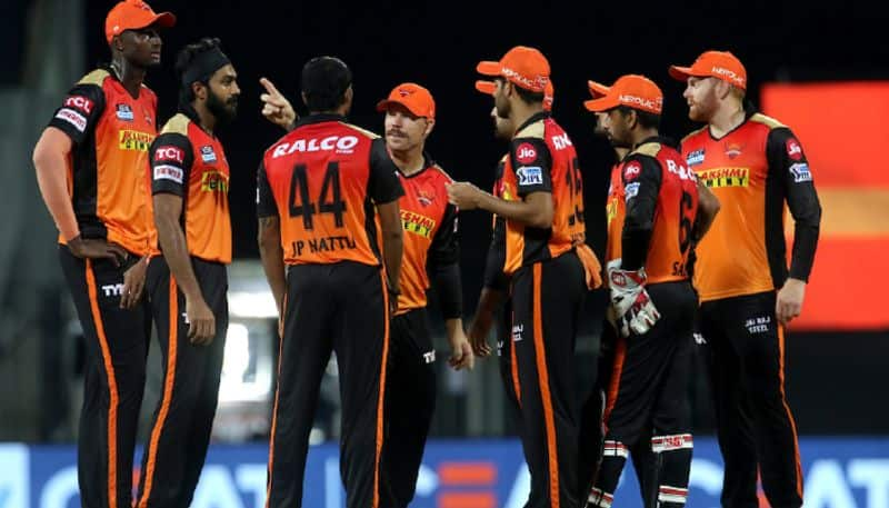 IPL 2021: Sunrisers Hyderabad player tests positive, 6 players isolated-ayh