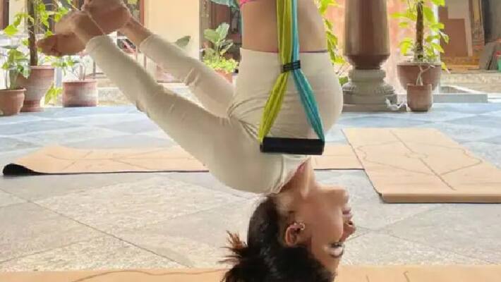 samantha ruth prabhu shares yoga picture in her instagram page samantha ruth prabhu shares yoga picture in her instagram page