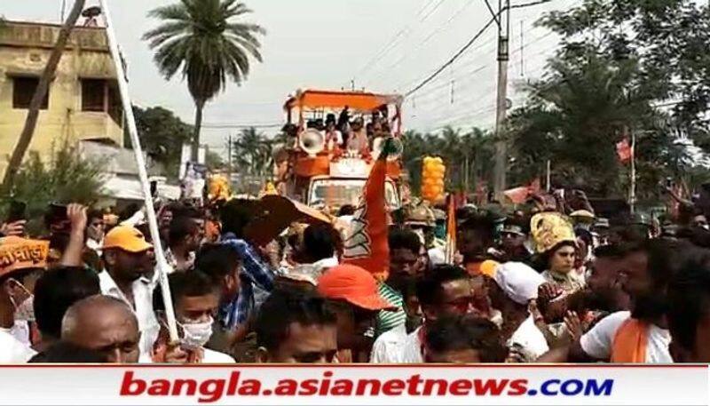 Mithun Chakraborty campaigning at Bhatpara and Jagddal Assembly constituencies on Wednesday RTB