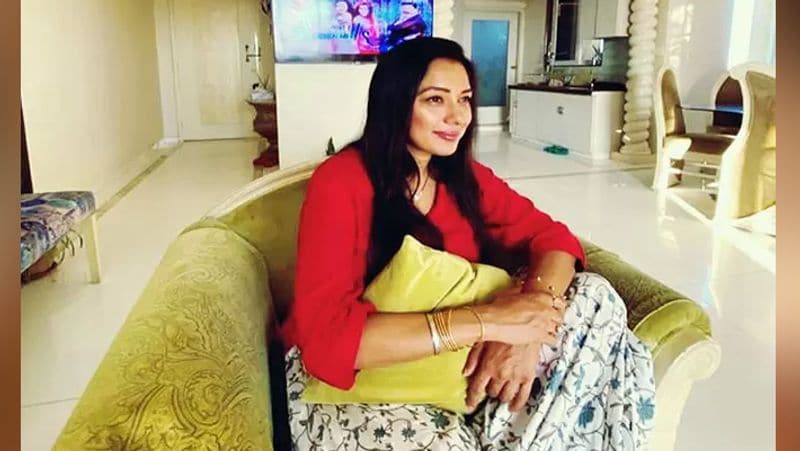 रूपाली ने 2000 में सीरियल सुकन्या से टीवी पर डेब्यू किया था। इसके बाद वे संजीवनी, भाभी, साराभाई वर्सेज साराभाई कहानी घर घर की, एक पैकेट उम्मीद, आपकी अंतरा और परवरिश- कुछ खट्टी कुछ मीठी में नजर आईं। रूपाली कई रियलिटी शो का हिस्सा भी रह चुकी हैं, जिसमें बिग बॉस 1, फियर फैक्टर: खतरों के खिलाड़ी 2, किचन चैंपियन 2 और मीठी छुरी नंबर 1 शामिल हैं।
