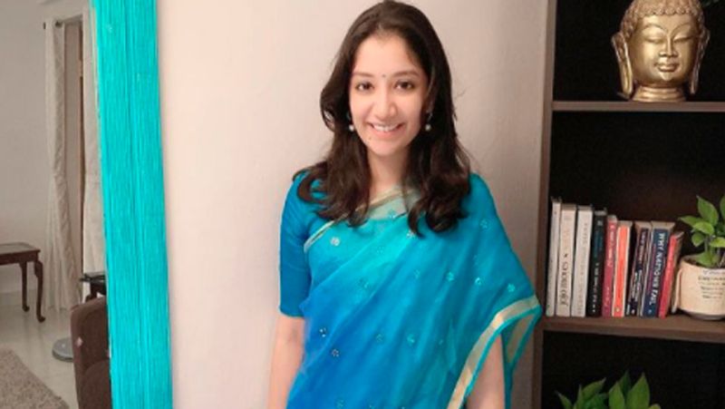 इन बातों का रखें ध्यान
पूरे एग्जाम में इंटेलीजेंस से ज्यादा इमोशनल इंटेलीजेंस की परीक्षा होती है। ऐसे में आप डी मोटिवेट नहीं हों। यह एक ऐसी परीक्षा है जिसमें कोई दूसरा आपको मोटिवेट नहीं कर सकता यहां केवल सेल्फ मोटिवेशन काम आता है। 