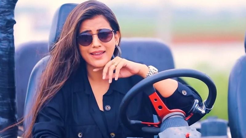 Akshara Singh says her ex sent few boys with acid bottles in their hand to attack her dpl