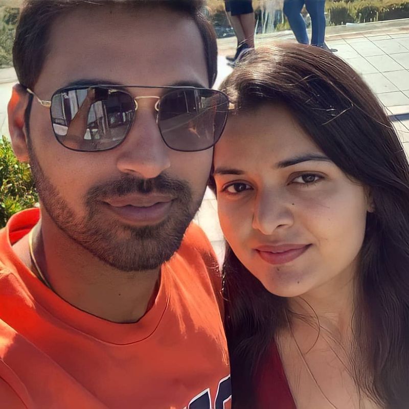 భారత క్రికెటర్, సన్రైజర్స్ హైదరాబాద్ ప్లేయర్ భువనేశ్వర్ కుమార్, నుపూర్ నగర్ ఇన్స్టాగ్రామ్ ఫోటోలు...