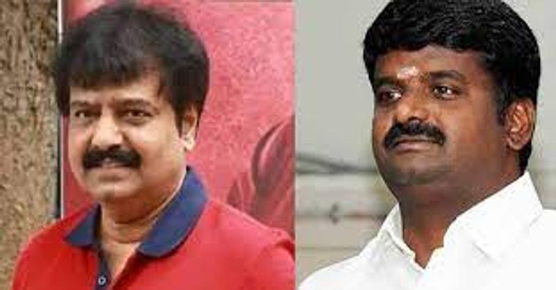 உங்களுக்கு மாரடைப்பு ஏற்பட்டது பற்றி கேள்விப்பட்டு மிகவும் வருந்தினேன் விவேக். என்னுடைய பிரார்த்தனைகளும், வாழ்த்துக்களும் உங்களுக்கு உண்டு. சிம்ஸ் மருத்துவமனையின் இயக்குநர்களிடம் பேசினேன். சிகிச்சை அளித்து வரும் மருத்துவர்களிடம் தொடர்பில் உள்ளேன். விரைவில் நலம் பெற வேண்டும் என சுகாதாரத்துறை அமைச்சர் விஜயபாஸ்கர் வாழ்த்து கூறியுள்ளார்.

