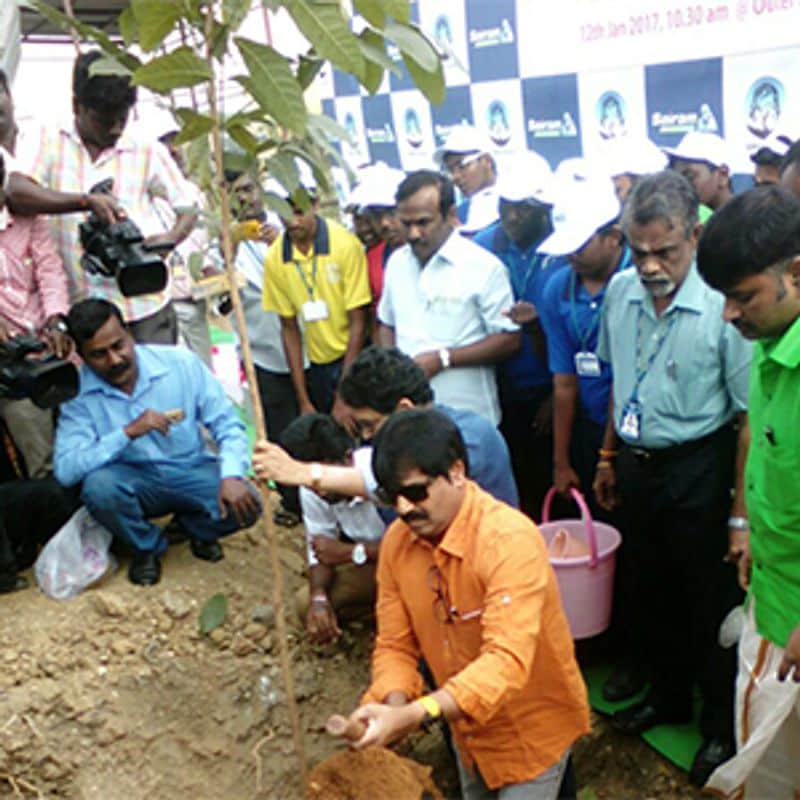 தற்போது மரக்கன்றுகள் நடவு செய்தால் மட்டும் தான் 10 ஆண்டுகளில் மழை பொழிவை பெற முடியும். ‘மலைகளின் இளவரசி’ கொடைக்கானலும், அரசியான ஊட்டியையும் கிழவியாக மாற்றி வருகிறோம் என வேதனை வார்த்தைகளை உதித்தவர்.