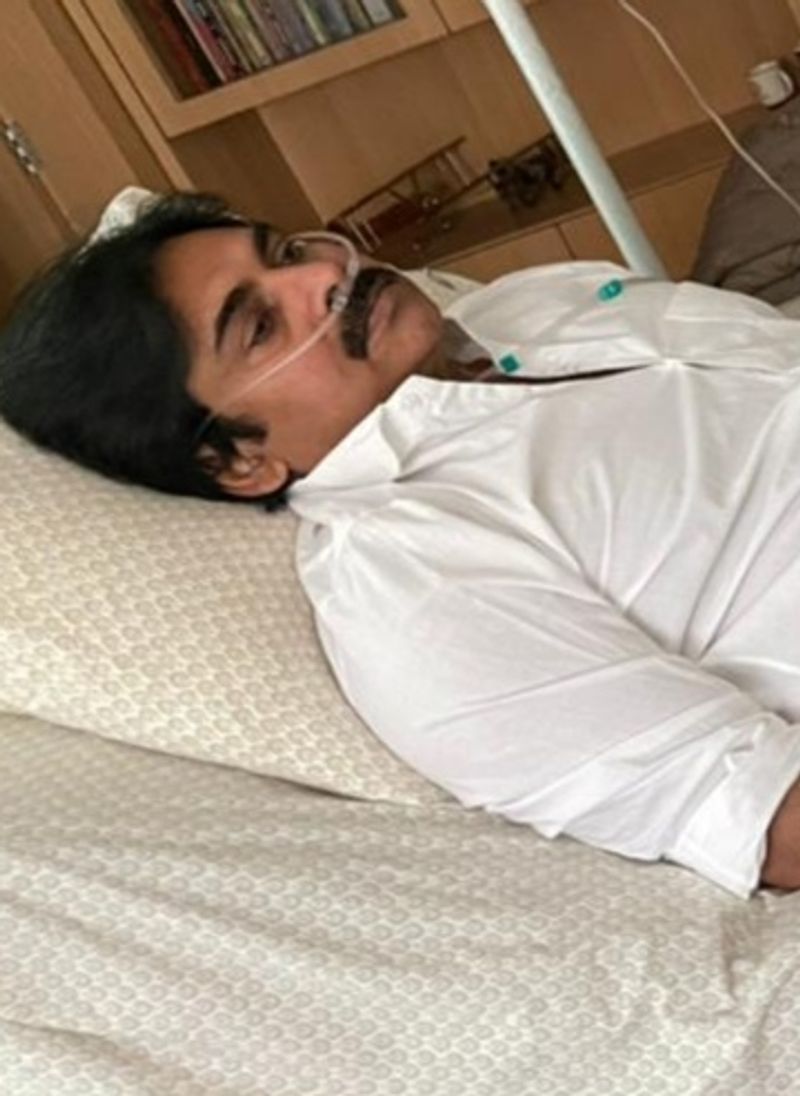 గత మూడు రోజులుగా కరోనాతో బాధపడుతున్న జనసేన అధినేత, పవర్ స్టార్ పవన్ కల్యాణ్ కు కరోనా నెగెటివ్ వచ్చినట్లు సమాచారం. ఈ రోజు ఉదయం హైదరాబాద్ లోని ట్రినిటీ ఆసుపత్రిలో పవన్ కల్యాణ్ కోవిడ్ పరీక్షలు చేయించుకున్నారు.