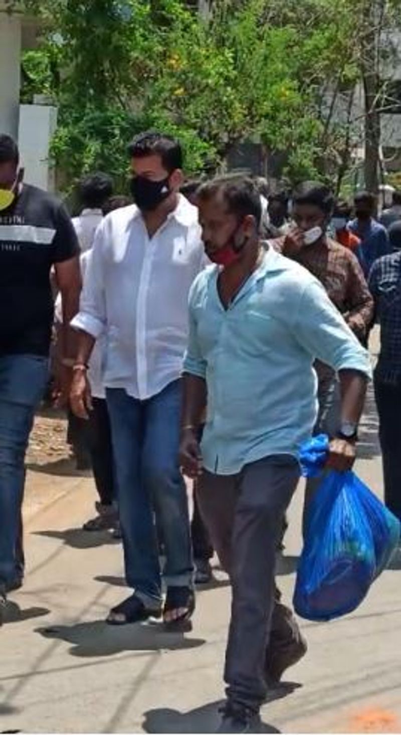 இயக்குனர் ஷங்கர் அஞ்சலி செலுத்த வந்த போது