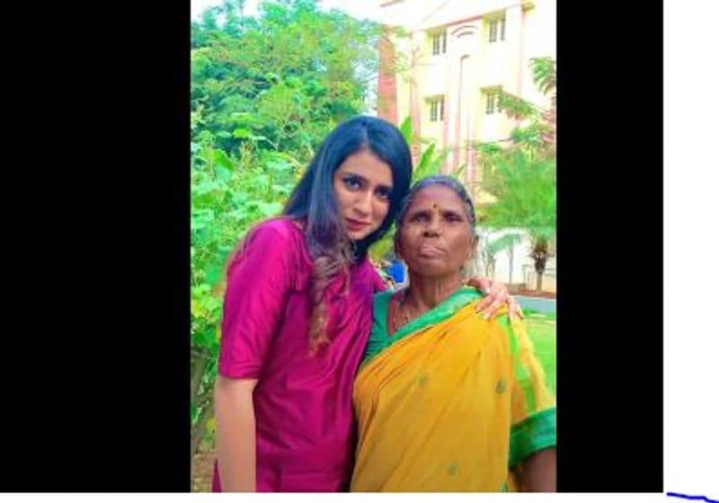 ఒక్క కన్ను గీటుతో దేశ వ్యాప్తంగా యువ హృదయాలను కొల్లగొట్టిన `కన్నుగీటు భామ` మూతి తిప్పినా ముద్దుగానే ఉంది అంటూ నెటిజన్లు కామెంట్లు చేస్తున్నారు.