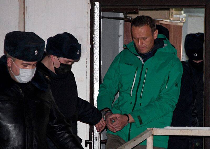 Putin critic Navalny's life in danger says doctors