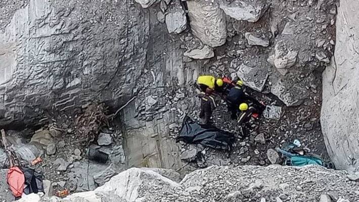 uttarakhand news car fell into gorge five died road accident in badrinath highway kpr uttarakhand news car fell into gorge five died road accident in badrinath highway kpr