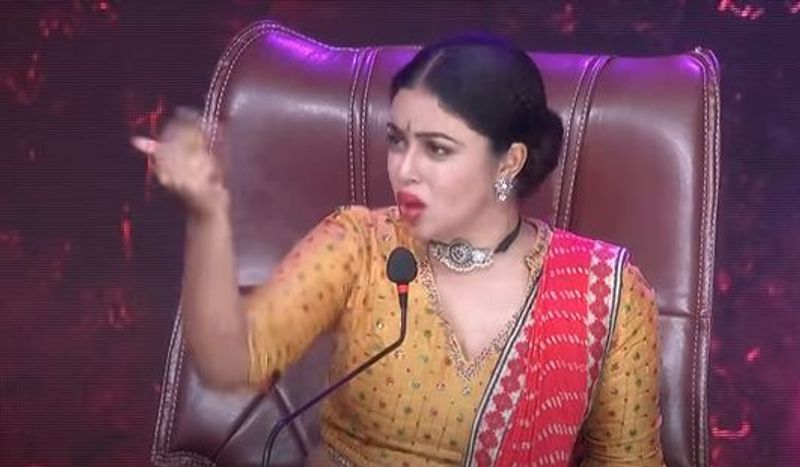 judge poorna soft warning to rashmi sudheer and aadhi in dhee show arj