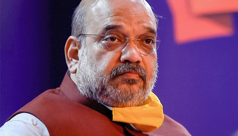 সাইক্লোন তাউতে পরিস্থিতি নিয়ে স্বরাষ্ট্র মন্ত্রী অমিত শাহ, রবিবার সন্ধ্যেই মহারাষ্ট্র ও গুজরাতের মুখ্যমন্ত্রীদের সঙ্গে কথা বলেছেন।