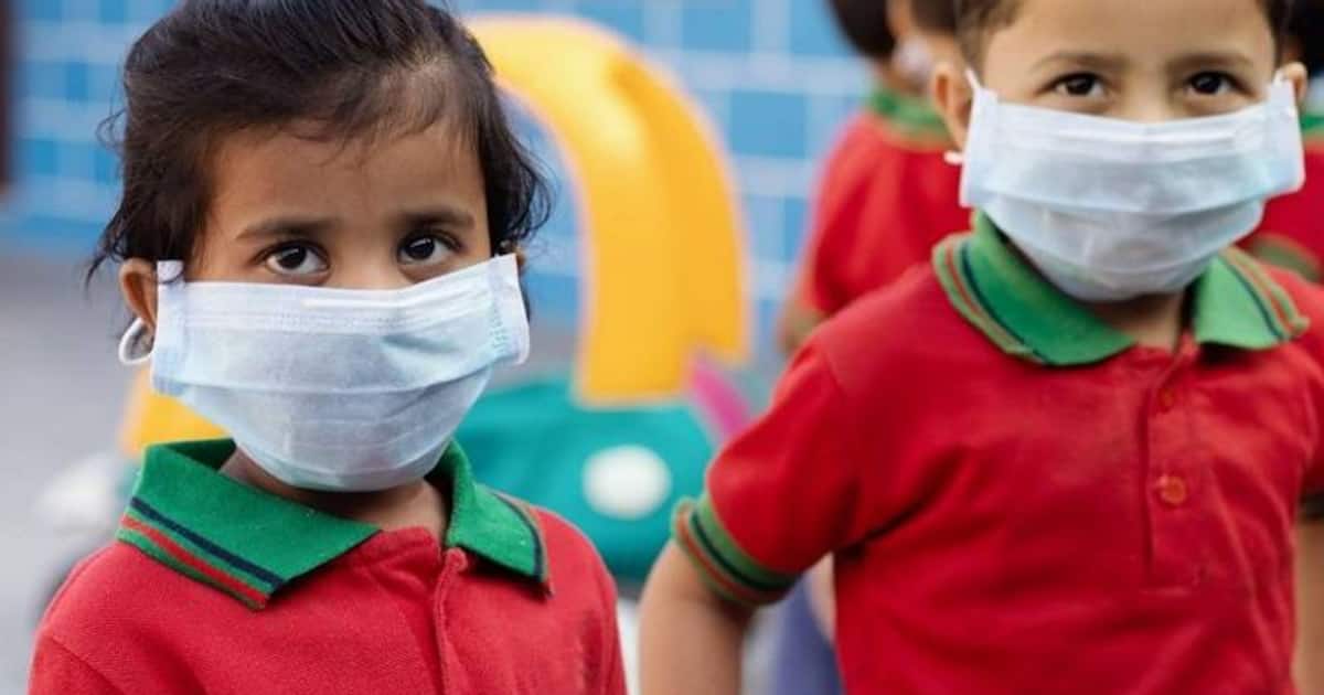 UAE officials urge children over the age of three to wear the mask