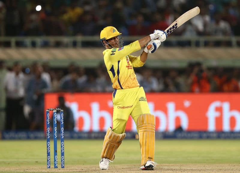 Did Mohammad Azharuddin play helicopter shot before MS Dhoni? This video will give you a hint-ayh