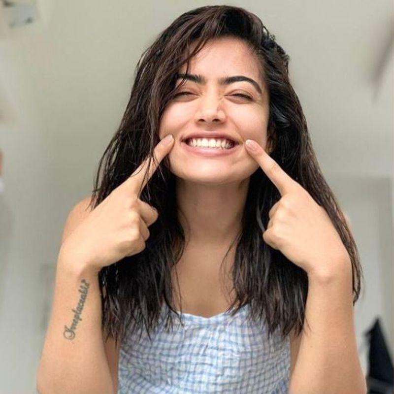 గత ఏడాది తెలుగులో ఆమె చేసిన ‘సరిలేరు నీకెవ్వరు’, ‘భీష్మ’ సినిమాలు బాక్సాఫీస్ దగ్గర సూపర్ సక్సెస్ సాధించగా, ఈ ఏడాది కోలీవుడ్లో ఎంట్రీ ఇస్తూ చేసిన ‘సుల్తాన్’ బాక్సాఫీస్ దగ్గర ఆశించిన రిజల్ట్ రాబట్టలేకపోయింది.