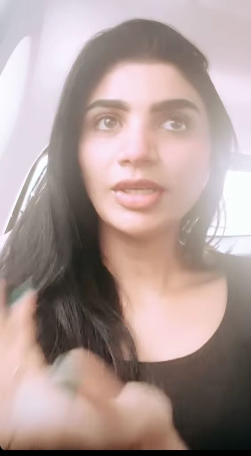 తన వీడియో సందేశంలో కొన్ని షాకింగ్ విషయాలు ఆమె వెల్లడించడం జరిగింది. రెండు రోజులుగా స్వల్ప అనారోగ్యంగా ఉంది. దీనితో కోవిడ్ టెస్ట్ చేయించుకున్నాను. పరీక్షలలో పాజిటివ్ అని తేలింది.