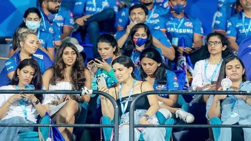 ముంబై ఇండియన్స్ ఇప్పటిదాకా ఆడిన ఐదు మ్యాచులు చెన్నైలోని చెపాక్ స్టేడియంలోనే జరిగాయి. ‘హిట్ మ్యాన్’గా పేరొందిన రోహిత్ శర్మతో పాటు ముంబై ప్లేయర్లలో చాలామంది స్పిన్ ఆడడంలో తెగ ఇబ్బంది పడతారు..