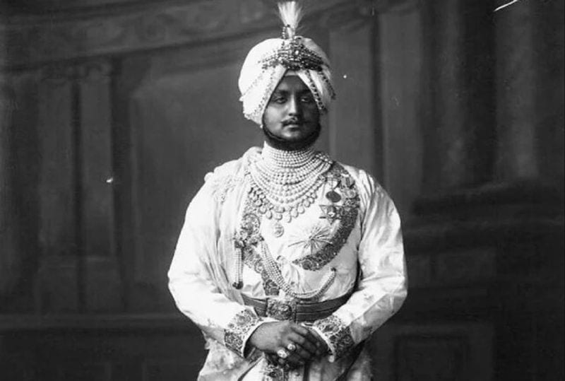 12 అక్టోబర్ 1891న జన్మించిన భూపిందర్ సింగ్ కేవలం తొమ్మిదేళ్ల వయసులో రాజు అయ్యాడు. ఆ తరువాత అతను 18 సంవత్సరాల వయస్సులో ఉన్నప్పుడు అధికారాన్ని చేపట్టి పాటియాలాను 38 సంవత్సరాలు పరిపాలించాడు. మహారాజా భూపిందర్ సింగ్ జీవితం గురించి కొన్ని ఆసక్తికరమైన విషయాలు మీకు ఆశ్చర్యం కలిగించవచ్చు.